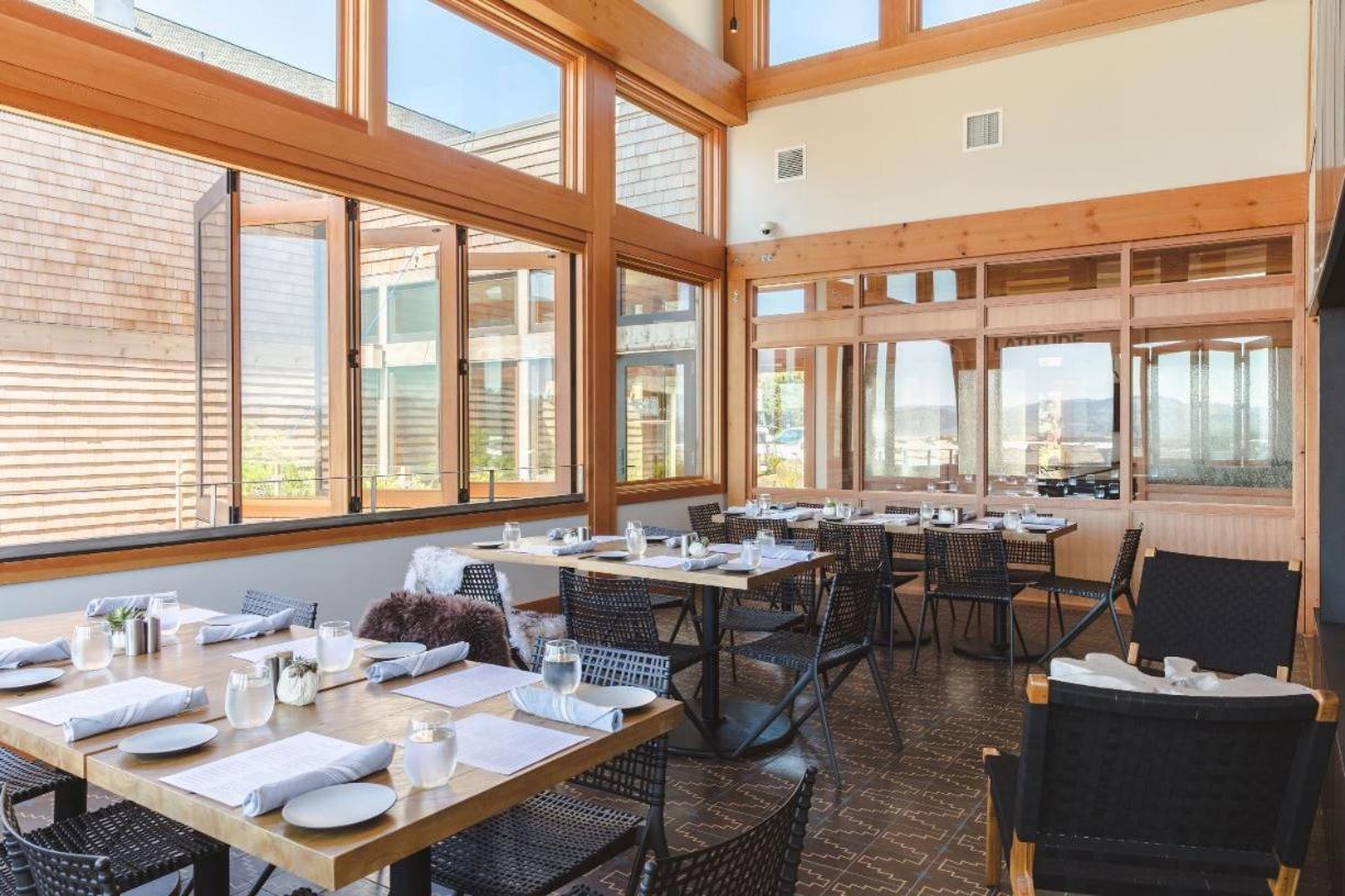 Headlands Coastal Lodge & Spa Pacific City Exterior foto